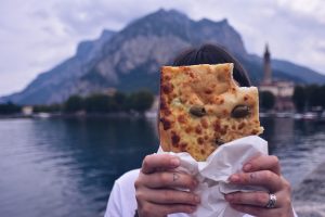 ce rochii se poarta in 2025