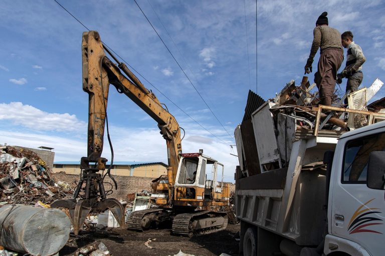 De ce eliminarea deșeurilor trebuie făcută doar prin operatori autorizați?