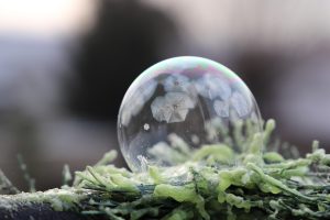 la ce temperatura ingheata vinul